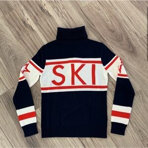 NWT Perfect moment schild ski sweater in navy